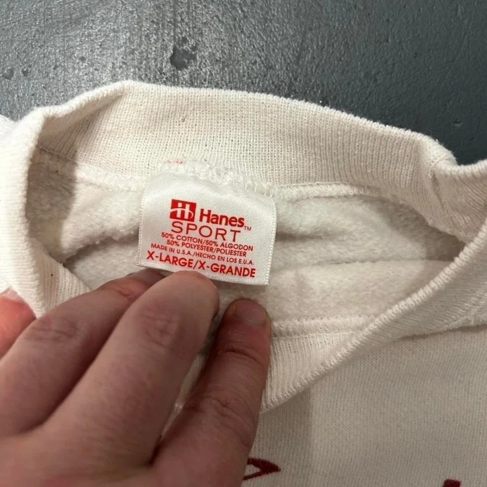 Vintage late 80s/early 90s Chicago bulls "we're back" white graphic crewneck - Picture 2 of 4